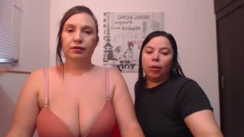 Snapshot of hidden_tinna chatting on July 2026 11:30:02 AM Tinna online show from July 2026 11:30:02 AM