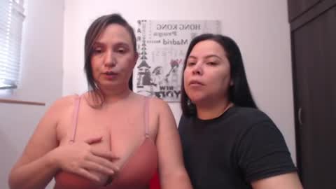 Snapshot of hidden_tinna chatting on July 2026 03:22:01 PM Tinna online show from July 2026 03:22:01 PM
