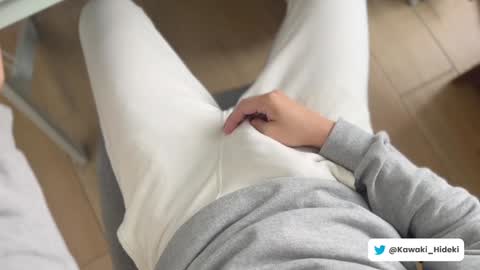 Snapshot of hideki_kawaki chatting on December 2024 05:22:01 PM Hideki Kawaki online show from December 2024 05:22:01 PM