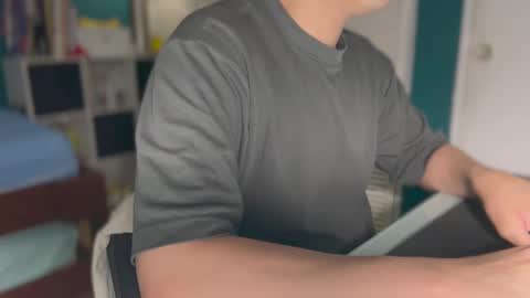 Snapshot of hideki_kawaki chatting on March 2025 01:28:01 AM Hideki Kawaki online show from March 2025 01:28:01 AM