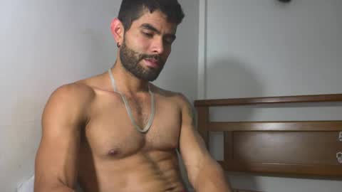 hideonbush online show from May 2026 01:00:02 AM
