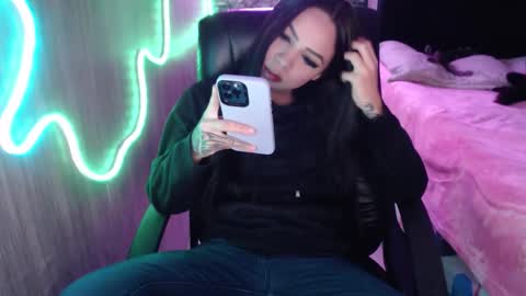 Snapshot of high_fortune chatting on January 2026 06:18:01 AM high online show from January 2026 06:18:01 AM