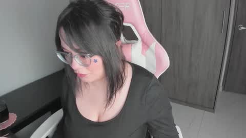 hikaru_arimura online show from November 2025 12:27:01 PM