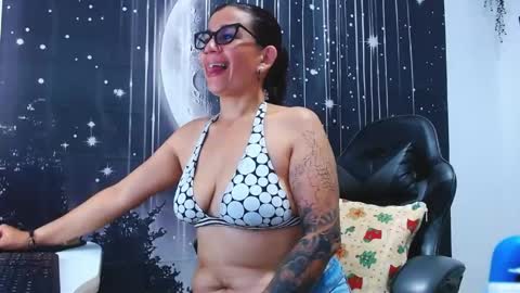 hikaryfire online show from May 2026 10:22:02 PM