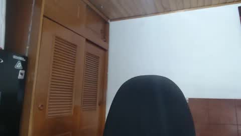 hilaril18 online show from February 2025 04:50:01 PM