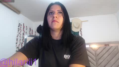 hilaril18 online show from April 2026 09:30:02 PM