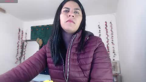 hilaril18 online show from July 2026 10:58:01 PM