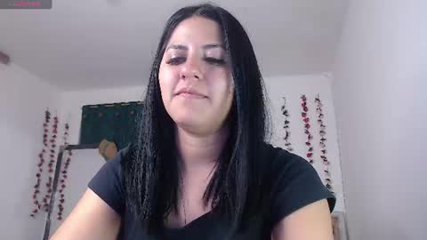 hilaril18 online show from July 2026 01:58:33 AM