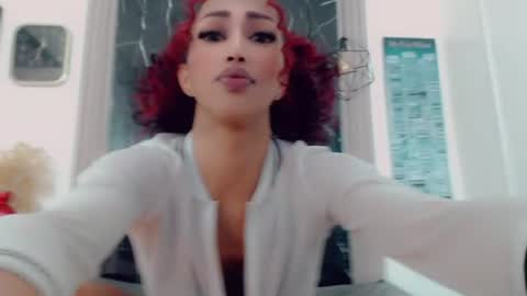 Hilary Avilan online show from July 2026 06:57:01 PM