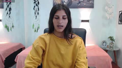 Snapshot of hilaryclowerx chatting on January 2025 03:22:02 AM H I L A R Y online show from January 2025 03:22:02 AM