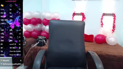 Snapshot of hilaryclowerx chatting on February 2025 05:47:02 AM H I L A R Y online show from February 2025 05:47:02 AM