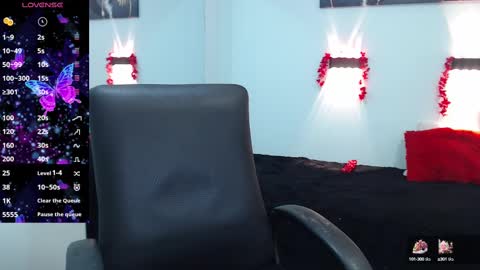 Snapshot of hilaryclowerx chatting on February 2025 03:09:02 AM H I L A R Y online show from February 2025 03:09:02 AM