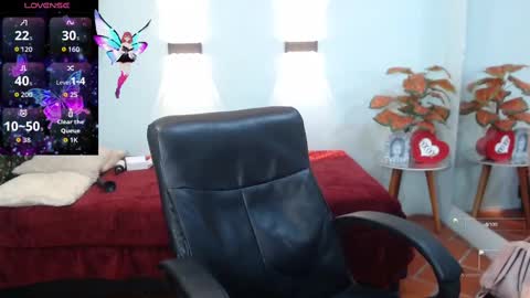 Snapshot of hilaryclowerx chatting on October 2025 02:54:01 AM H I L A R Y online show from October 2025 02:54:01 AM