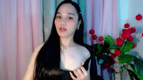 Snapshot of hilarymolly chatting on December 2025 09:55:01 PM hilarymolly online show from December 2025 09:55:01 PM