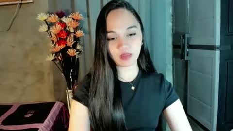 Snapshot of hilarymolly chatting on February 2026 09:11:01 PM hilarymolly online show from February 2026 09:11:01 PM