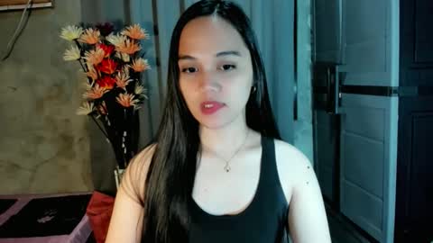 Snapshot of hilarymolly chatting on February 2026 11:22:01 AM hilarymolly online show from February 2026 11:22:01 AM