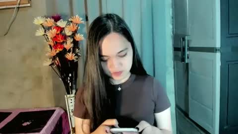 Snapshot of hilarymolly chatting on February 2026 04:21:02 AM hilarymolly online show from February 2026 04:21:02 AM