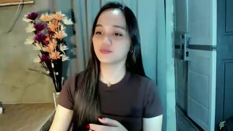 hilarymolly online show from May 2026 08:36:01 PM