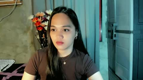 hilarymolly online show from June 2026 07:23:02 PM