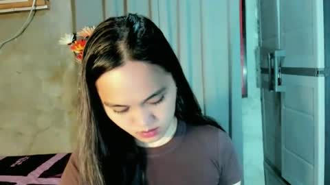 hilarymolly online show from June 2026 07:38:02 PM