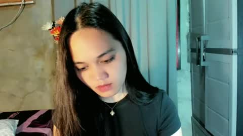 hilarymolly online show from June 2026 06:54:01 PM