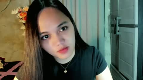 hilarymolly online show from June 2026 07:37:01 PM