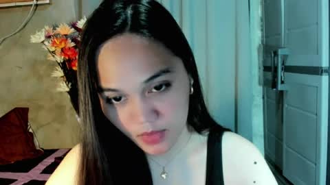 hilarymolly online show from July 2026 09:39:01 PM