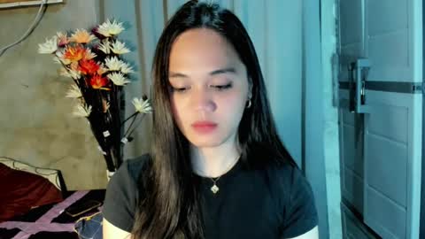 hilarymolly online show from July 2026 07:52:01 PM