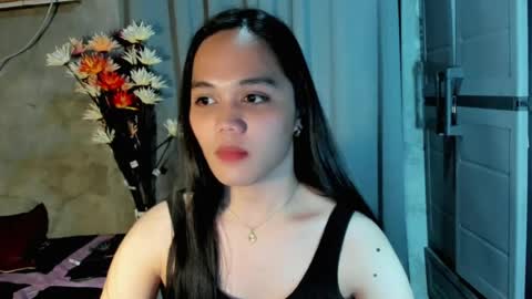 hilarymolly online show from July 2026 01:58:33 AM