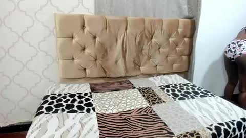 Snapshot of hilaryy_19_ chatting on October 2025 12:00:02 PM hilaryy_19_ online show from October 2025 12:00:02 PM