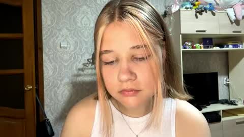 Julia online show from May 2026 02:44:02 PM