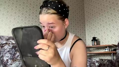 Julia online show from June 2026 05:16:02 AM