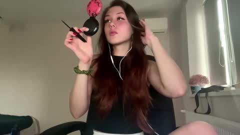 Snapshot of hildredmabray chatting on October 2025 12:06:01 PM Hi Im Elizabeth online show from October 2025 12:06:01 PM