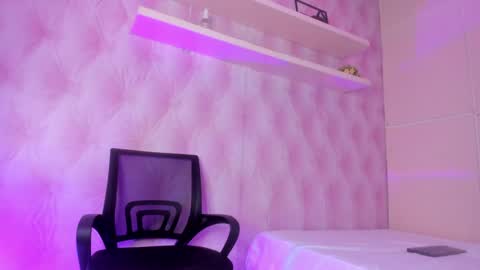  Hillary  online show from February 2025 08:02:02 AM