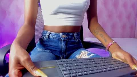  Hillary  online show from February 2025 04:59:01 AM