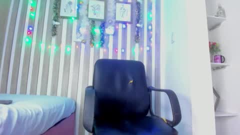  Hillary  online show from December 2025 10:26:01 PM