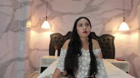 Snapshot of hillary_bigbutt chatting on February 2026 11:59:01 PM Hillary online show from February 2026 11:59:01 PM