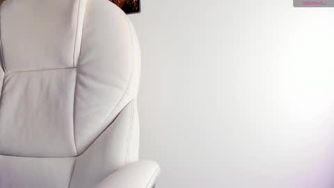 Hillary online show from September 2025 11:44:02 AM