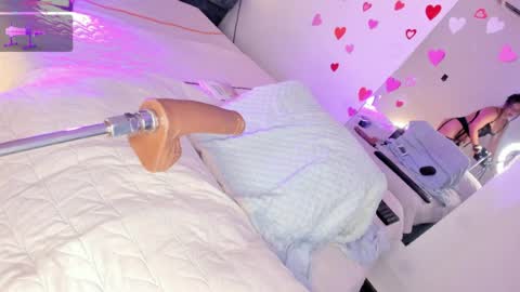  Hilary  online show from April 2026 07:44:02 PM