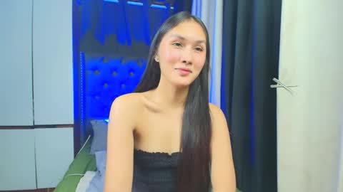 yuricah online show from October 2025 02:10:01 AM