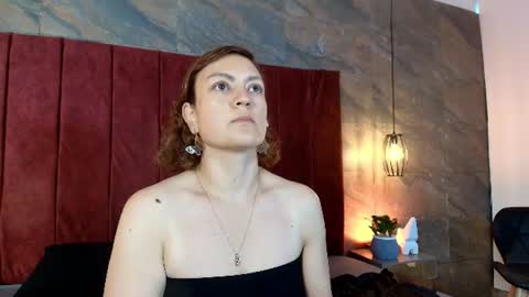 hinata_moonn online show from July 2026 12:40:01 PM