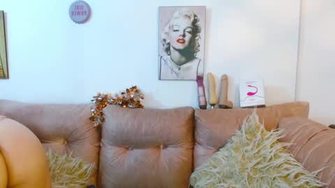 Snapshot of hinataleecs chatting on January 2025 04:19:02 AM hinata lee online show from January 2025 04:19:02 AM