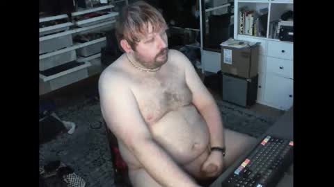 Snapshot of hipguy91 chatting on December 2025 06:04:02 PM hipguy91 online show from December 2025 06:04:02 PM