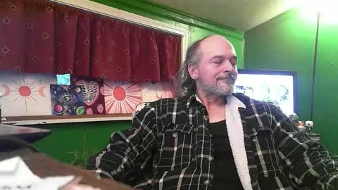 hippiedad333 online show from February 2026 11:03:01 PM