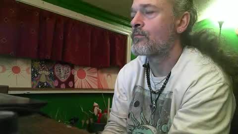 Snapshot of hippiedad333 chatting on March 2026 01:34:02 AM hippiedad333 online show from March 2026 01:34:02 AM