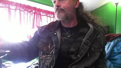 Snapshot of hippiedad333 chatting on March 2026 06:36:01 PM hippiedad333 online show from March 2026 06:36:01 PM