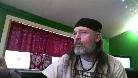 Snapshot of hippiedad333 chatting on March 2026 10:02:02 PM hippiedad333 online show from March 2026 10:02:02 PM