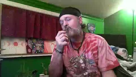 Snapshot of hippiedad333 chatting on March 2026 01:55:01 AM hippiedad333 online show from March 2026 01:55:01 AM