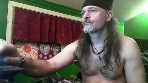 Snapshot of hippiedad333 chatting on April 2026 03:04:02 AM hippiedad333 online show from April 2026 03:04:02 AM