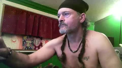 Snapshot of hippiedad333 chatting on April 2026 01:06:02 AM hippiedad333 online show from April 2026 01:06:02 AM